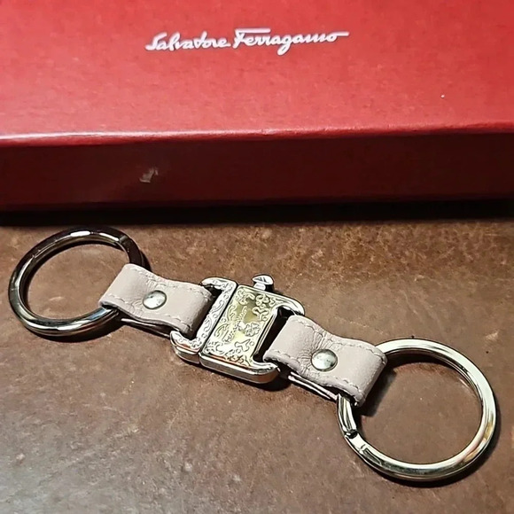 Salvatore Ferragamo Pink Leather Silver Key Chain - Picture 1 of 4